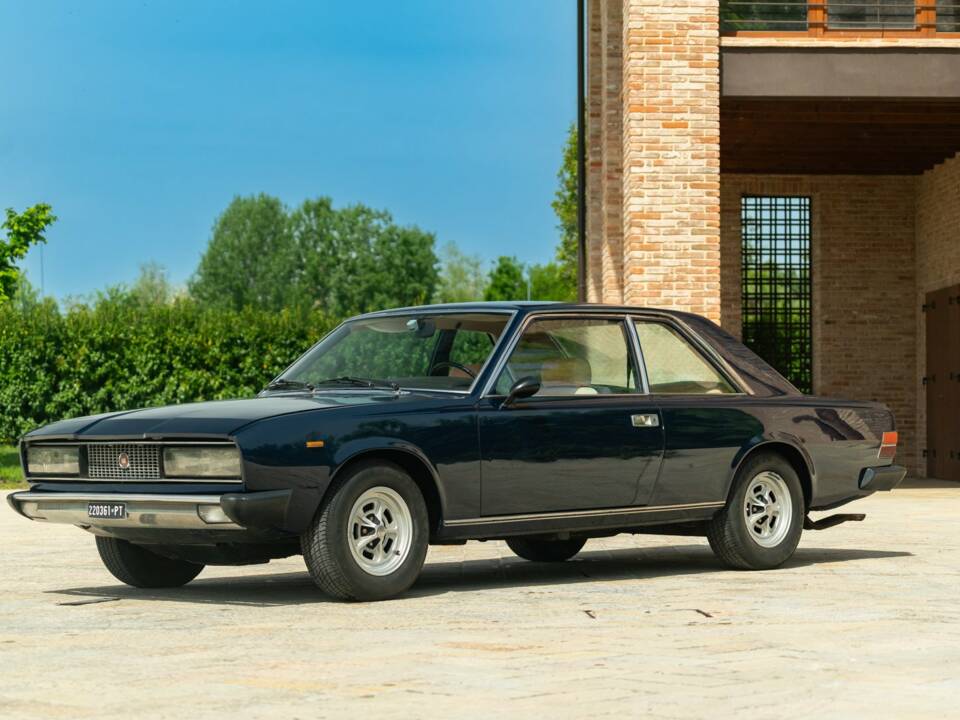 Image 1/49 of FIAT 130 Coupé (1973)