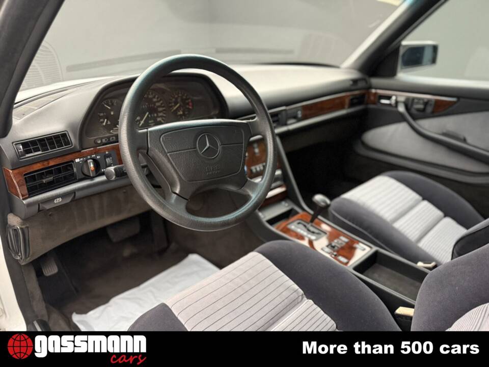 Image 15/15 of Mercedes-Benz 560 SEC (1989)