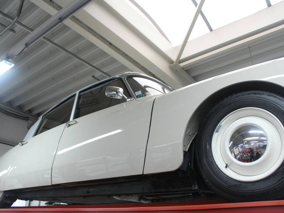 Afbeelding 14/50 van Citroën D Spécial (1971)