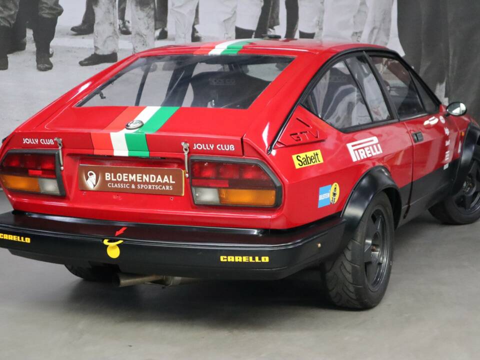 Bild 5/46 von Alfa Romeo GTV 2.0 (1982)