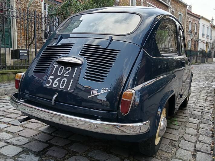 Image 18/40 of FIAT 600 (1956)