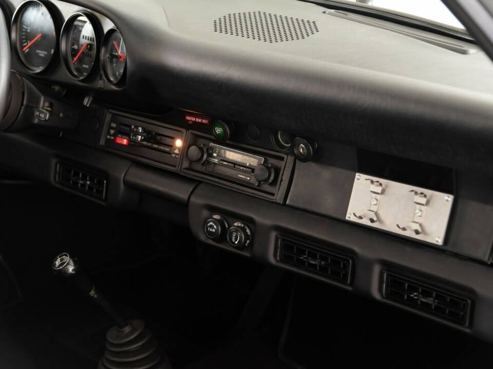 Image 39/50 de Porsche 911 Carrera 2.7 (US) (1974)