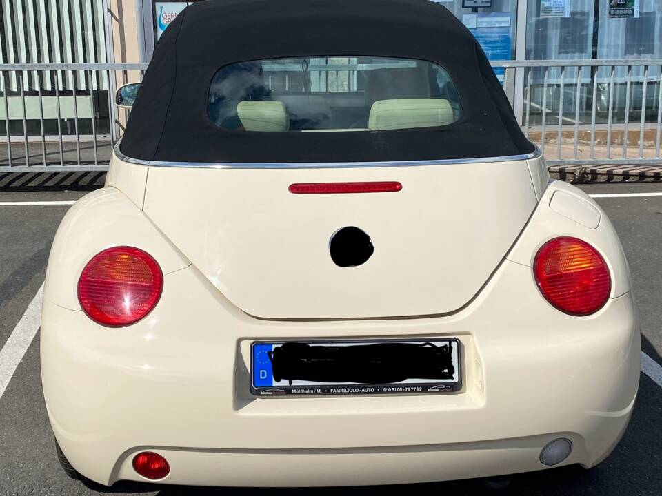 Image 4/9 of Volkswagen New Beetle 1.6 (2005)