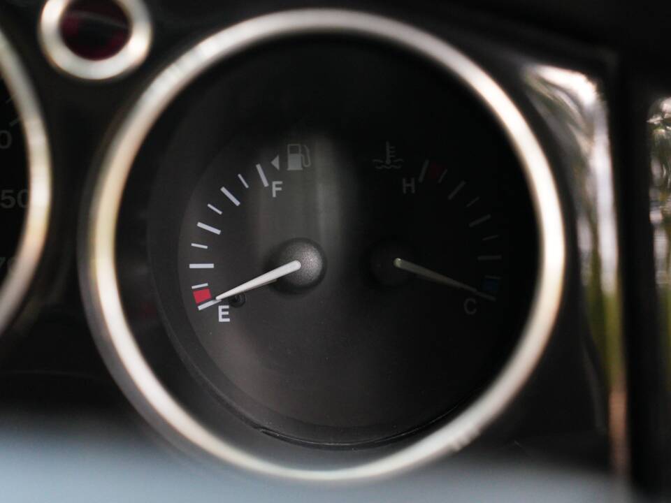 Image 48/50 of Jaguar XKR (1998)