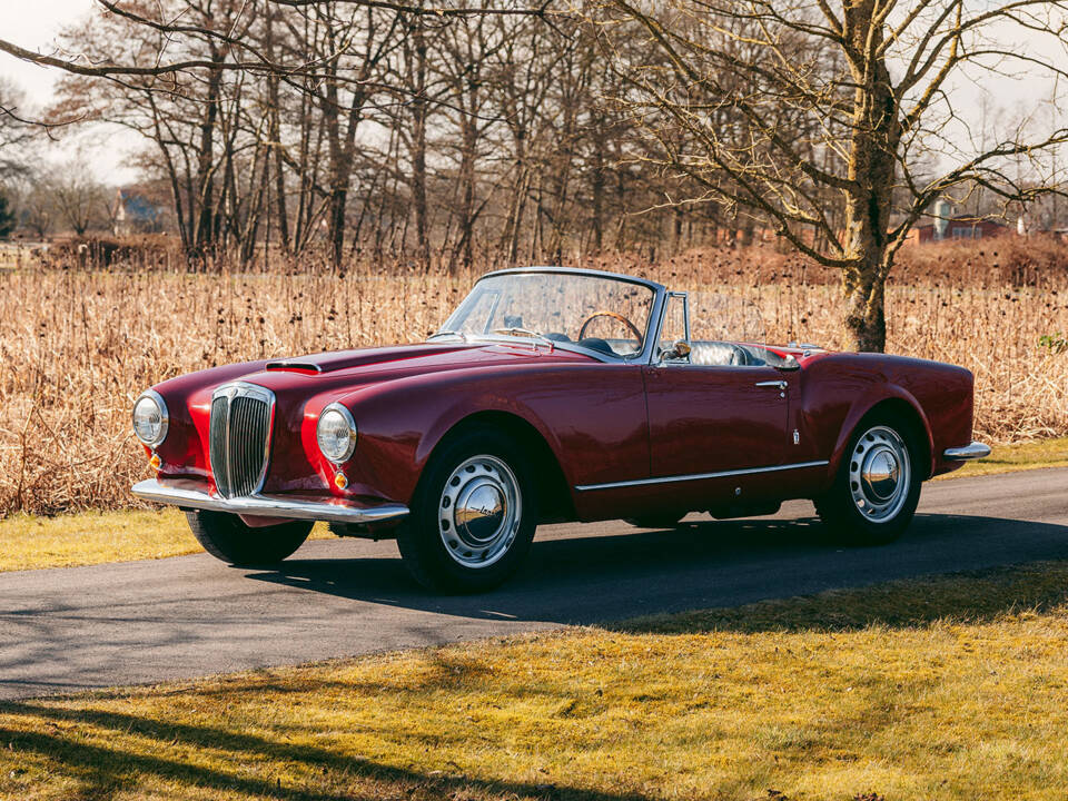 Bild 13/62 von Lancia Aurelia B24 (1958)