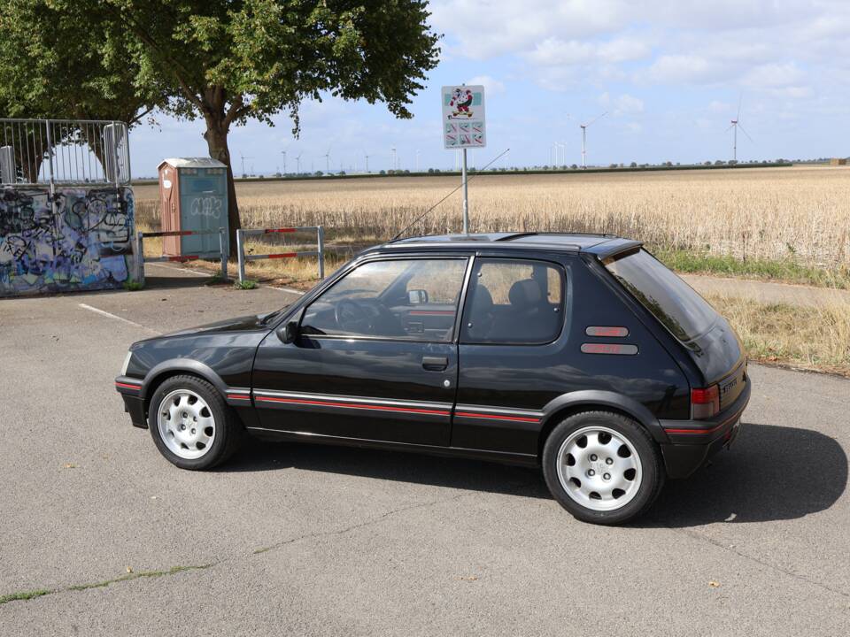 Obraz 21/56 pojazdu Peugeot 205 GTi 1.9 (1991)