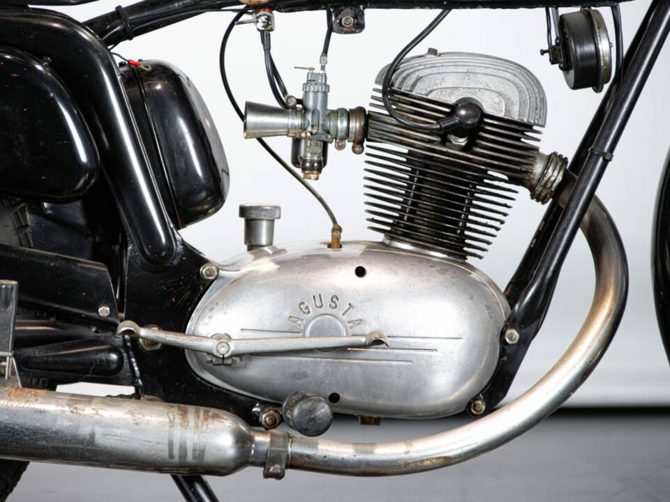 Immagine 39/50 di MV Agusta 125 TR (1958)