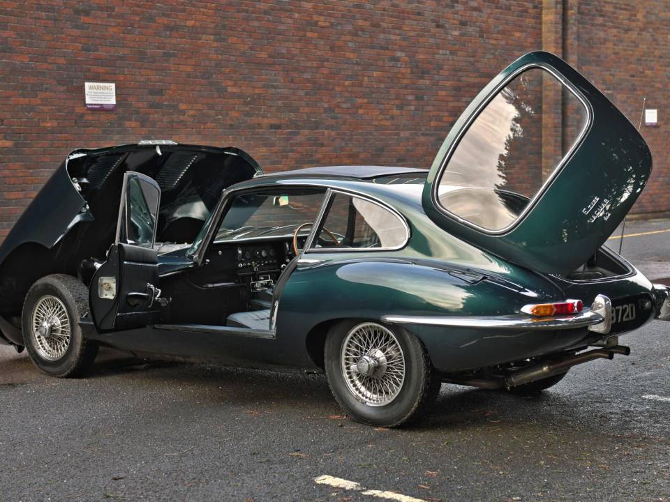 Bild 16/50 von Jaguar Type E (2+2) (1966)