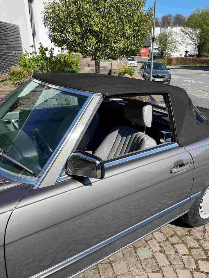 Image 34/52 de Mercedes-Benz 500 SL (1985)