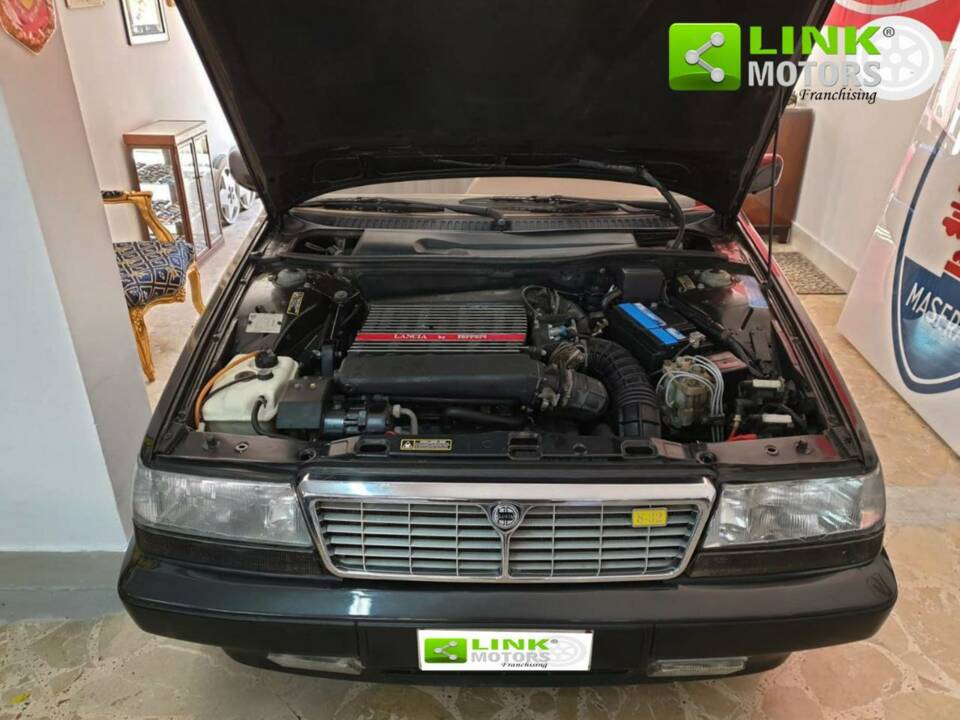 Afbeelding 10/50 van Lancia Thema 8.32 (1989)