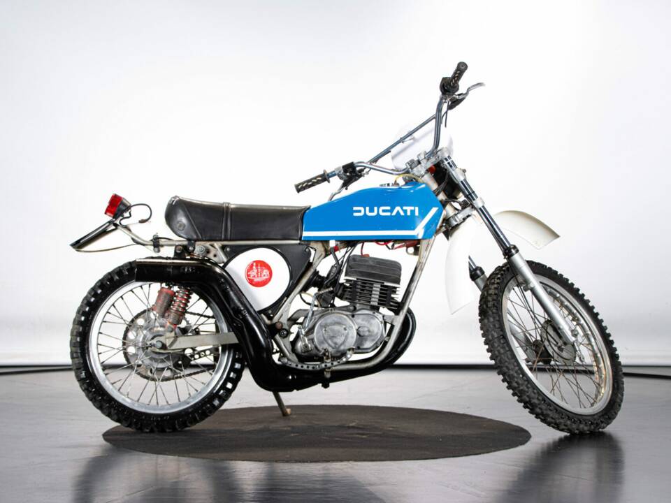 Image 5/50 of Ducati DUMMY (1976)