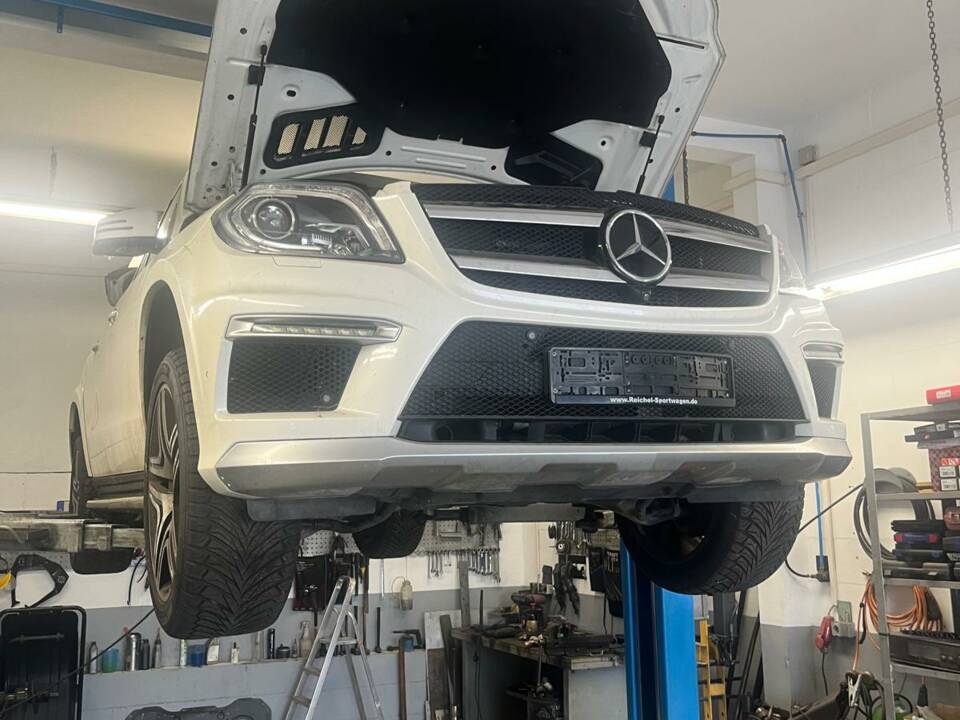 Image 14/14 of Mercedes-Benz GL 63 AMG (2015)