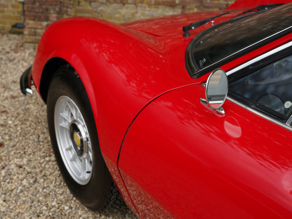 Immagine 17/50 di Ferrari Dino 246 GTS (1973)