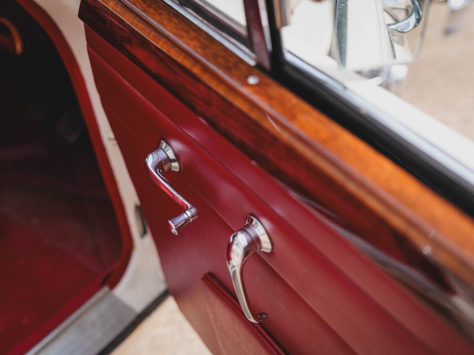 Immagine 43/50 di Jaguar Mk II 3.8 (1960)
