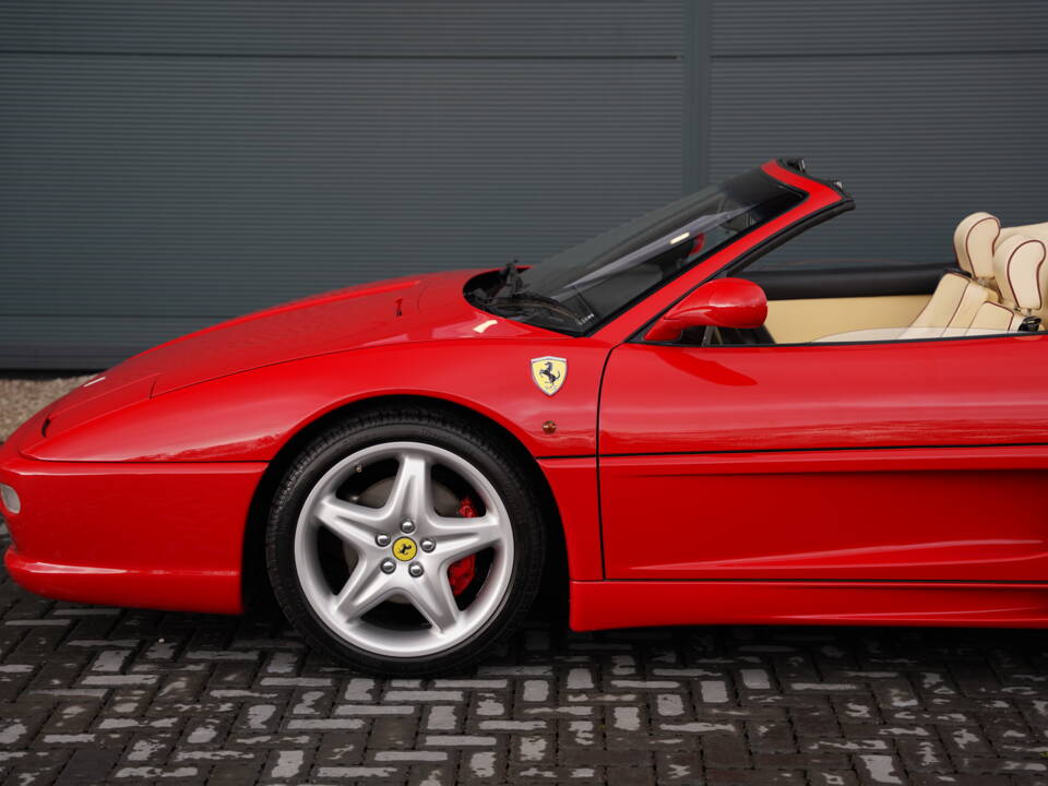 Image 23/50 of Ferrari F 355 Spider (1999)