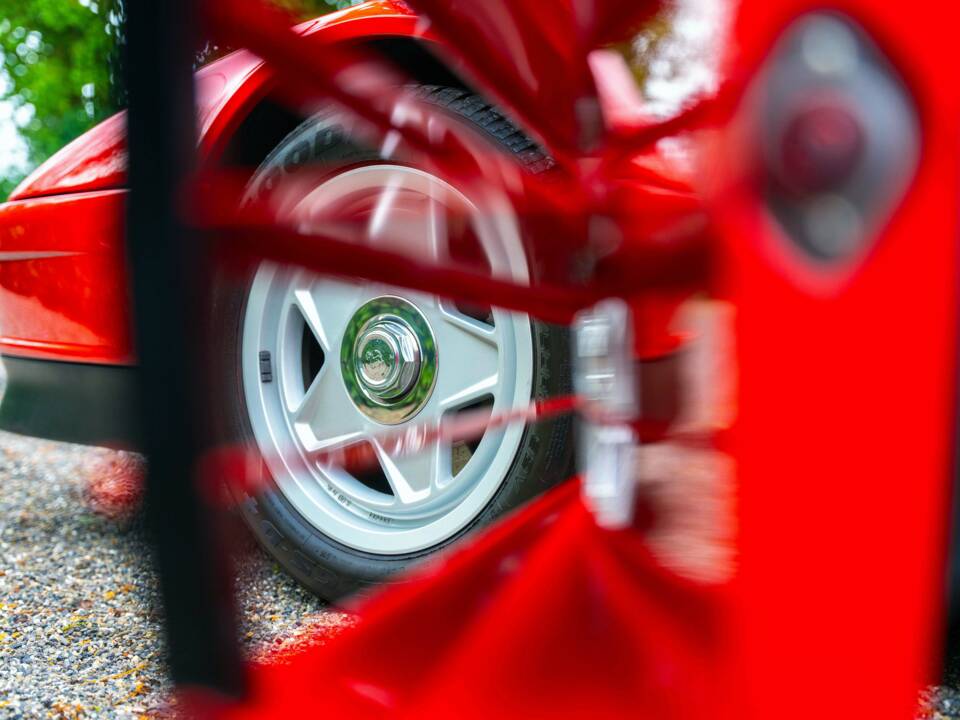 Afbeelding 5/12 van Ferrari Testarossa (1986)