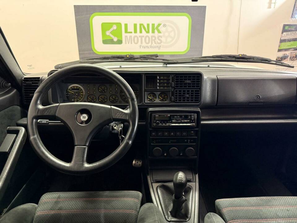 Bild 10/43 von Lancia Delta HF Integrale Evoluzione I "Martini 5" (1992)