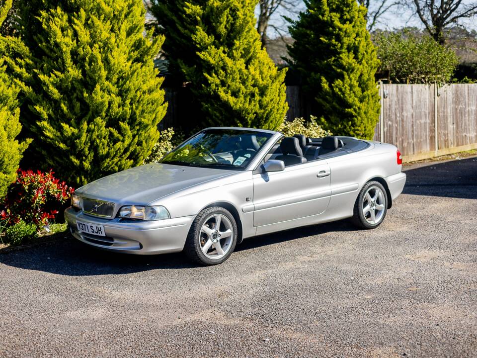 Image 18/48 of Volvo C70 2.0 T (2001)