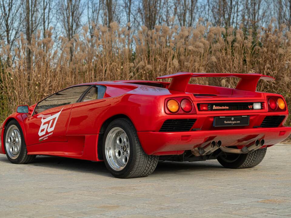 Image 12/50 of Lamborghini Diablo VT (1993)