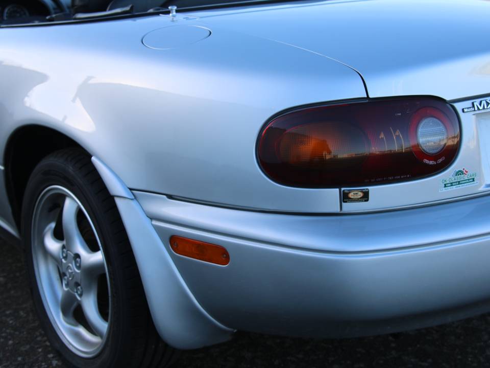 Image 24/49 of Mazda MX 5 (1991)