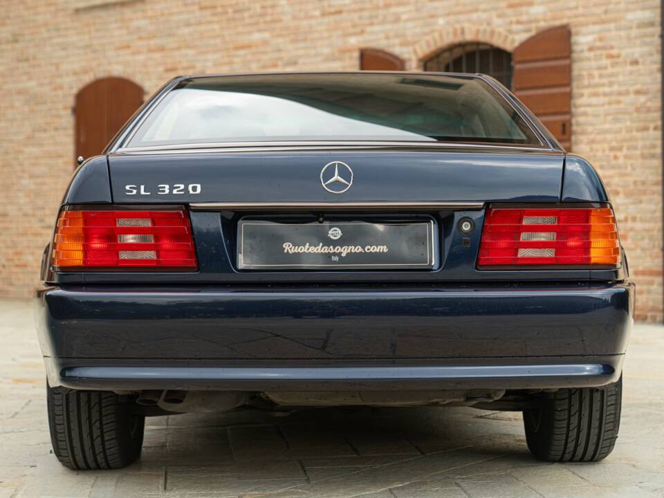 Image 8/50 of Mercedes-Benz SL 320 (1995)