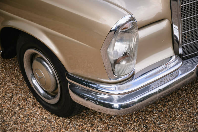 Image 27/50 of Mercedes-Benz 250 SE (1966)