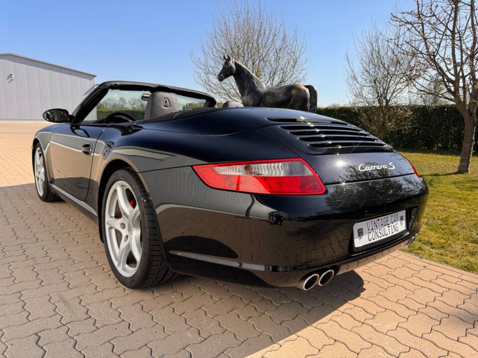 Bild 10/66 von Porsche 911 Carrera S (2006)