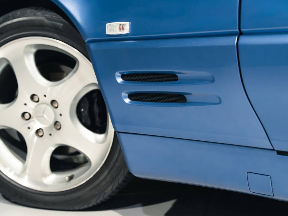 Image 13/35 of Mercedes-Benz SL 320 (1998)