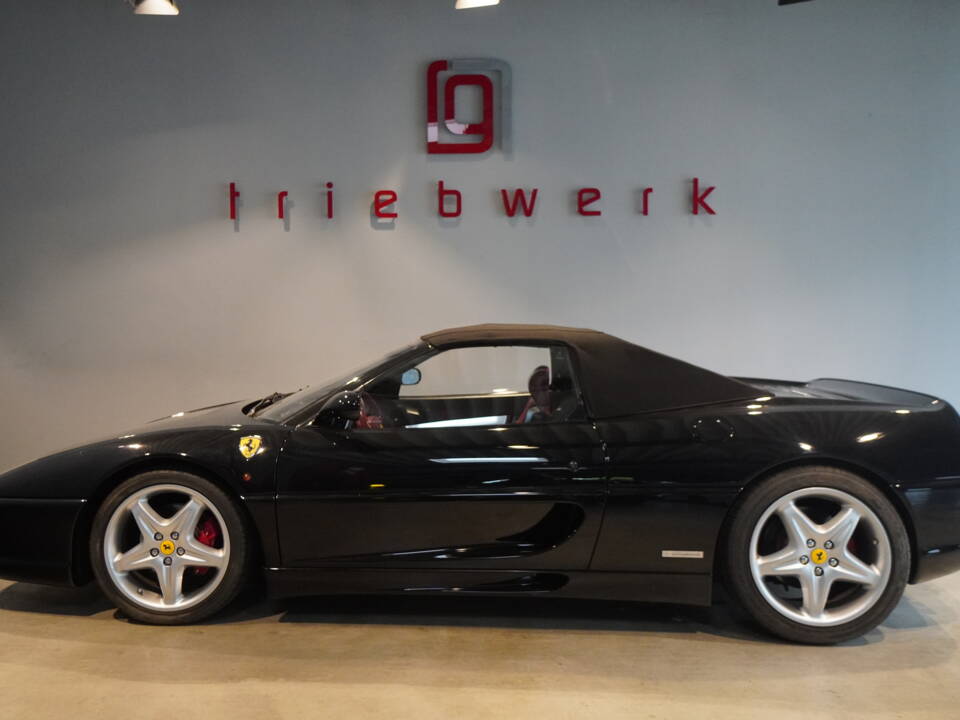Bild 2/20 von Ferrari F 355 Spider (1998)