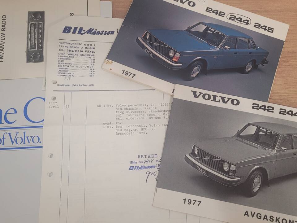 Image 36/38 de Volvo 244 DLS (1977)