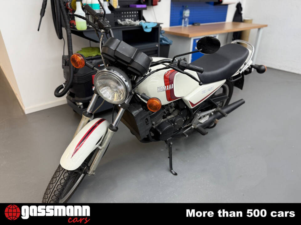 Image 2/11 of Yamaha DUMMY (1980)