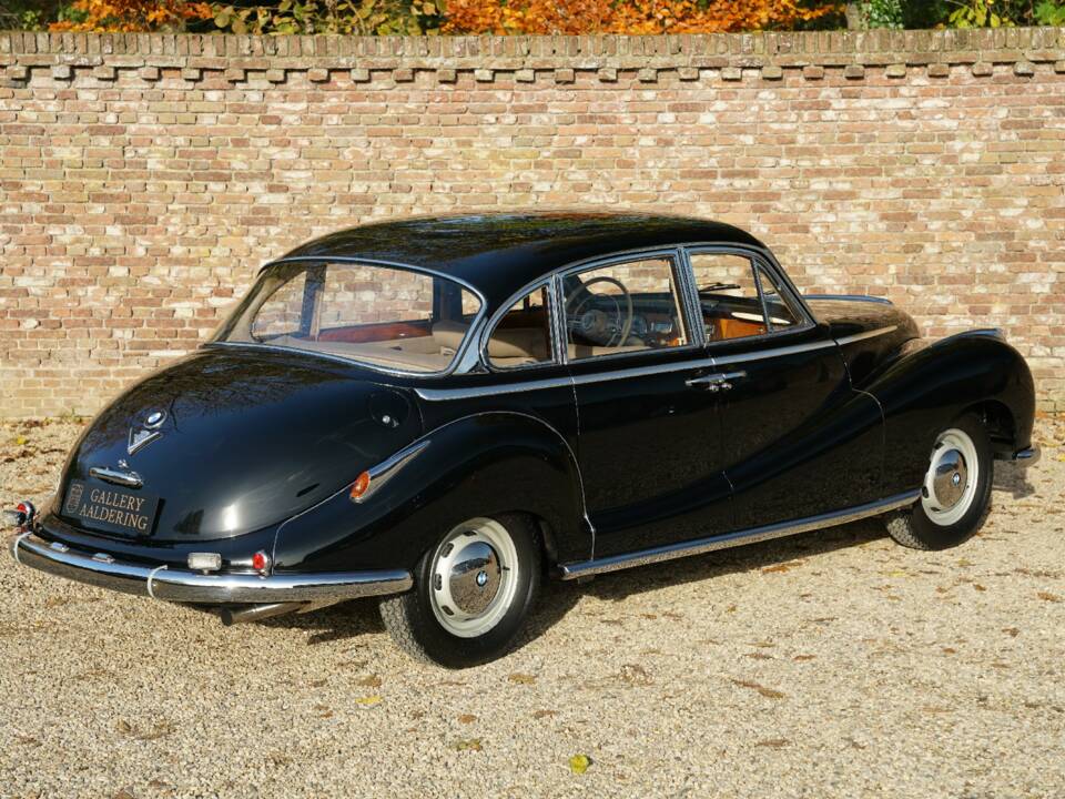 Afbeelding 32/50 van BMW 502 - 3.2 Litre (1958)
