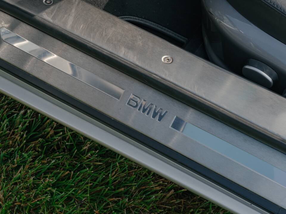 Image 110/185 of BMW Z8 (2001)