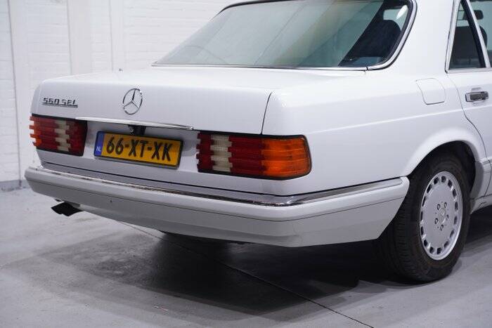 Image 7/7 de Mercedes-Benz 560 SEL (1989)