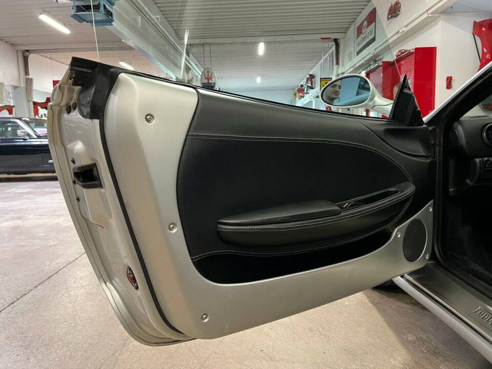 Image 6/16 of Ferrari 360 Spider (2001)