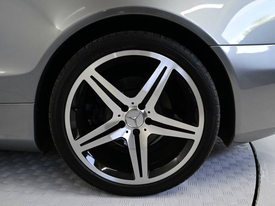 Imagen 46/50 de Mercedes-Benz SL 500 (2008)