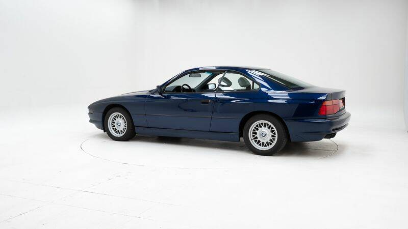 Image 4/15 of BMW 850i (1991)