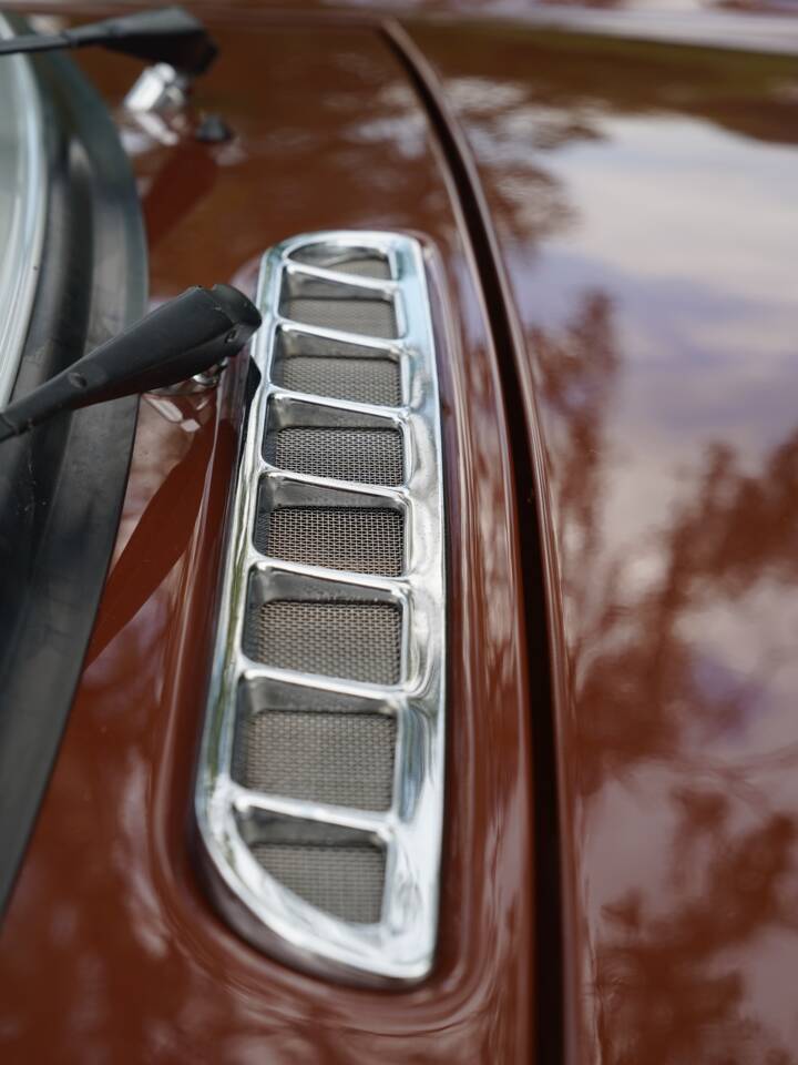 Image 37/100 of MG MGB (1978)