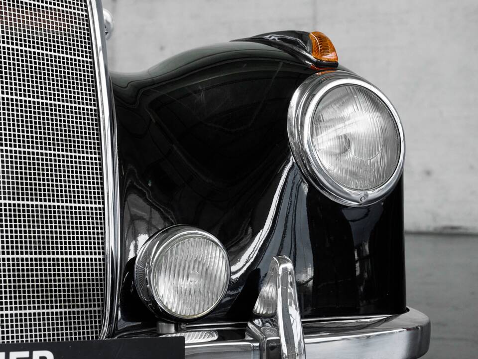 Image 18/50 of Mercedes-Benz 220 Coupe (1954)