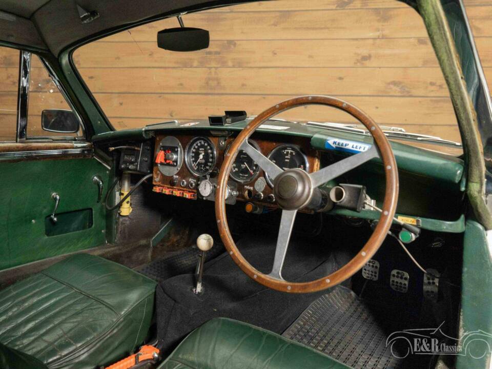 Image 14/19 of Aston Martin DB 2/4 Mk II (1955)