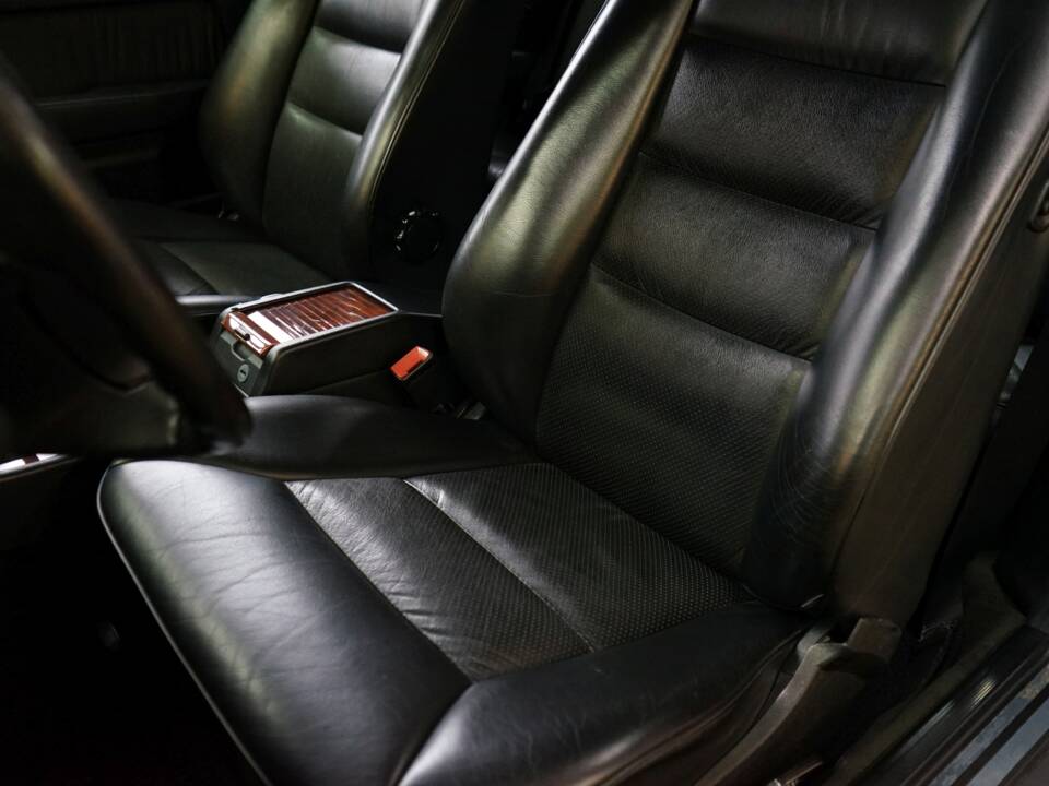 Bild 24/35 von Mercedes-Benz E 320 (1993)