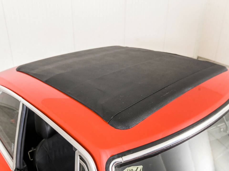 Imagen 41/50 de MG MGB GT (1975)