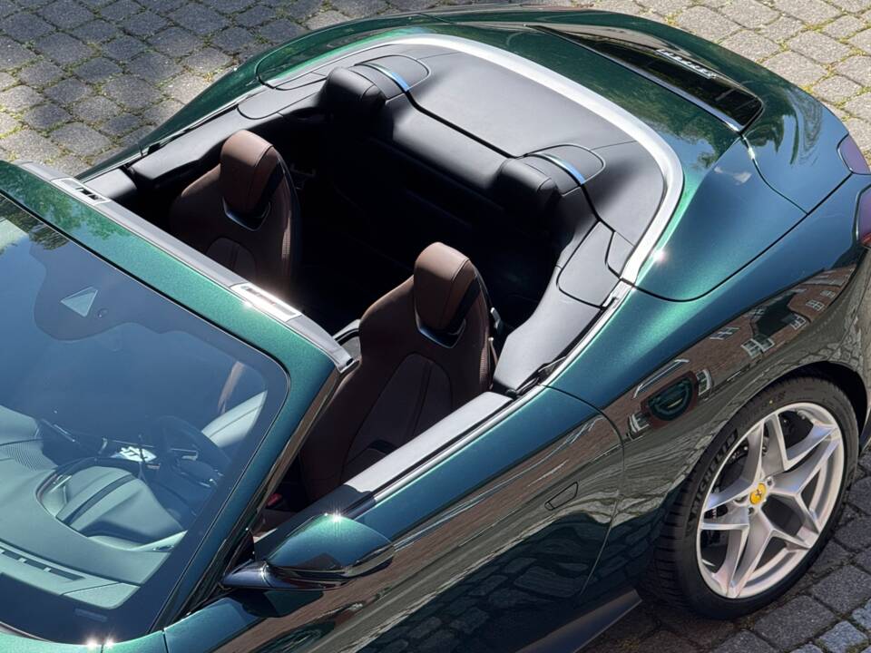Bild 55/97 von Ferrari Roma Spider (2011)