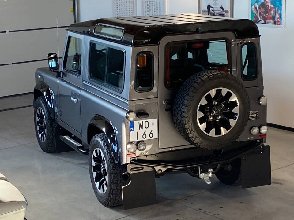 Afbeelding 37/43 van Land Rover Defender 90 Works V8 &quot;70th Edition&quot; (2018)