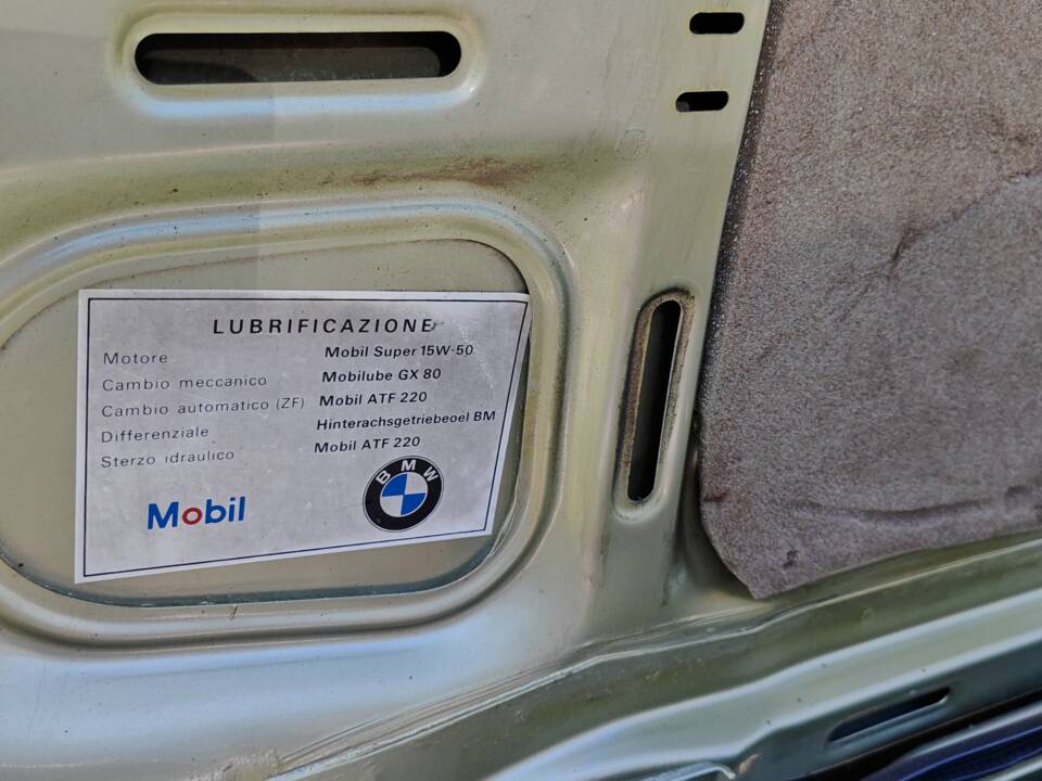 Bild 48/50 von BMW 745i (1982)