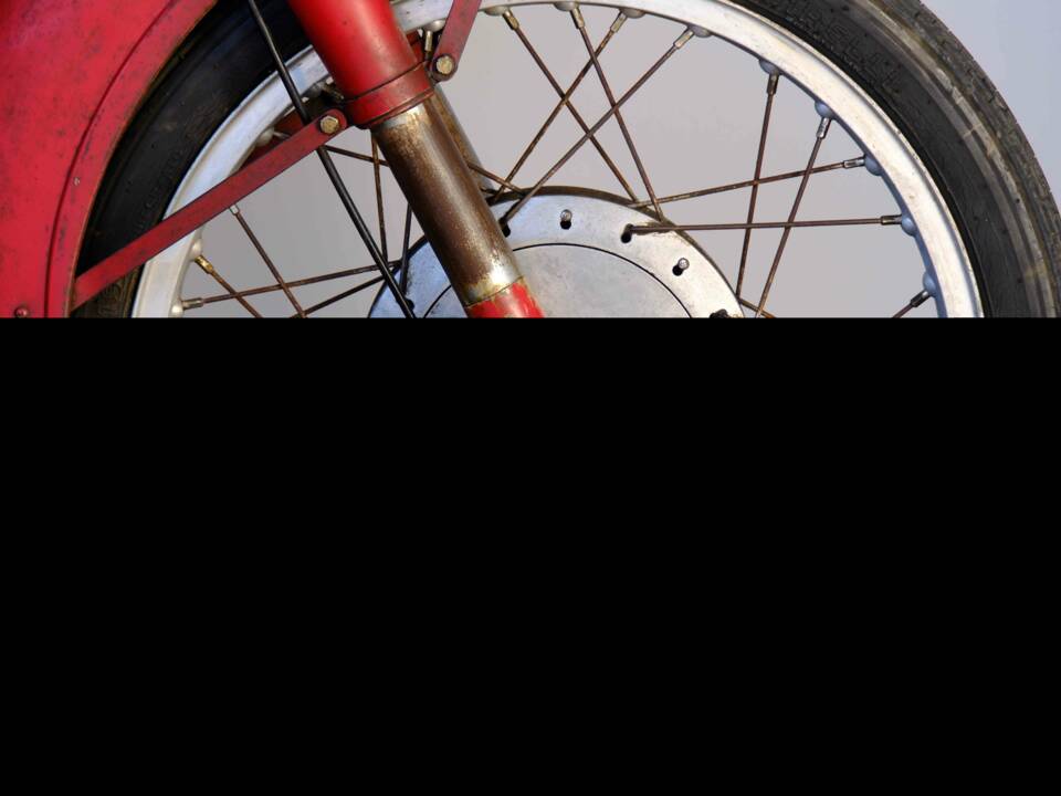 Image 3/83 of MV Agusta 175 CS Sport Disco Volante (1955)