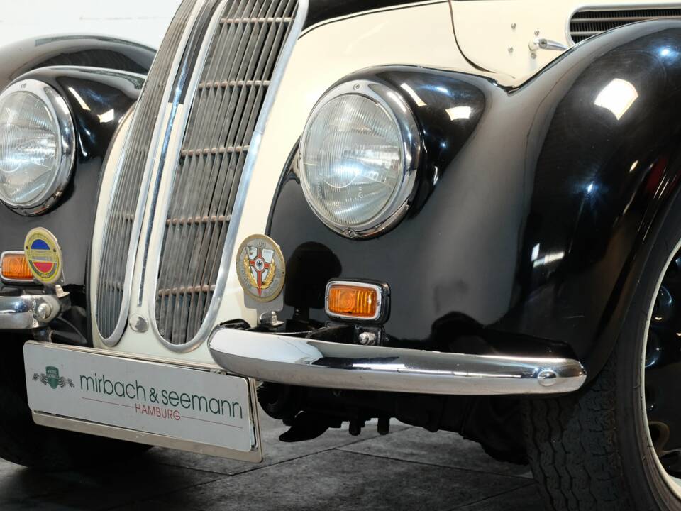 Image 15/33 de BMW 327 (1940)