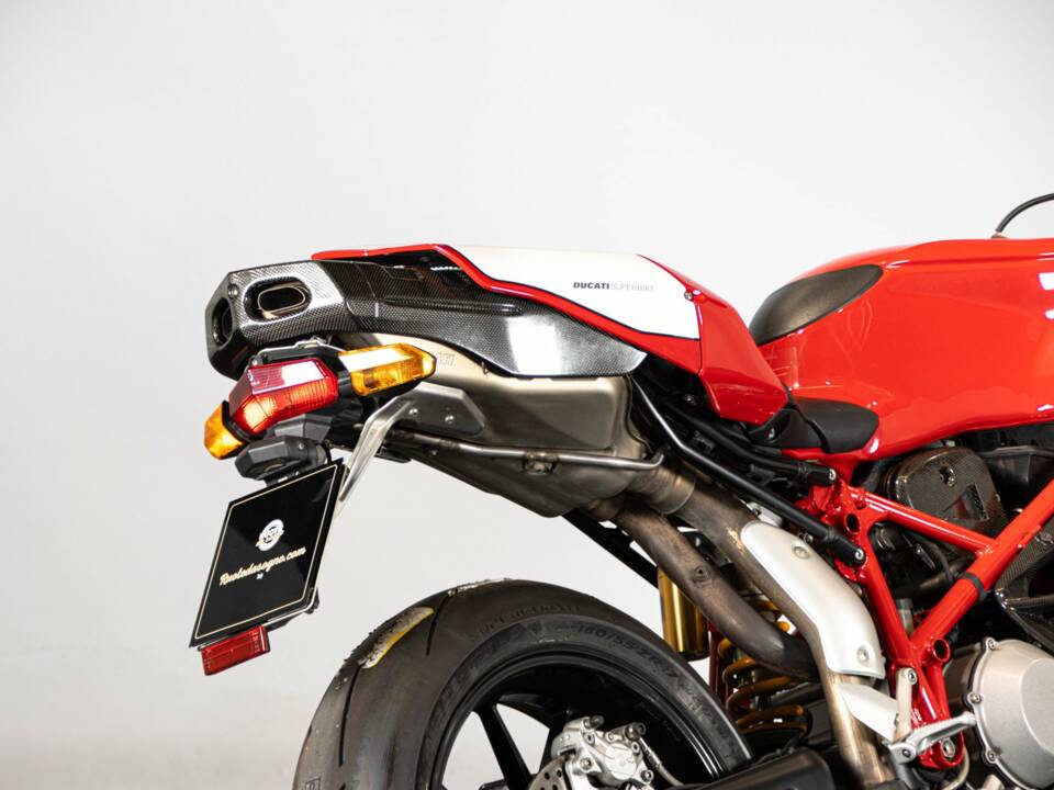 Image 11/50 of Ducati DUMMY (2004)