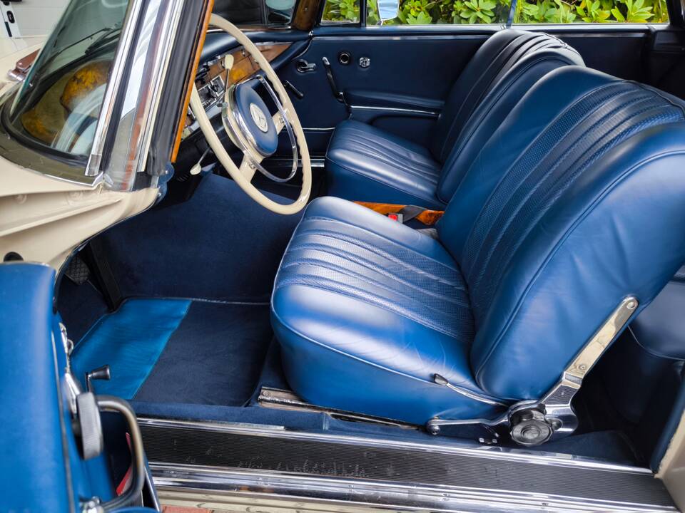 Afbeelding 18/24 van Mercedes-Benz 220 SE b (1964)