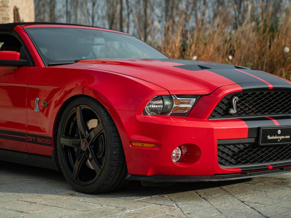 Image 23/50 of Ford Mustang Shelby GT 500 (2011)
